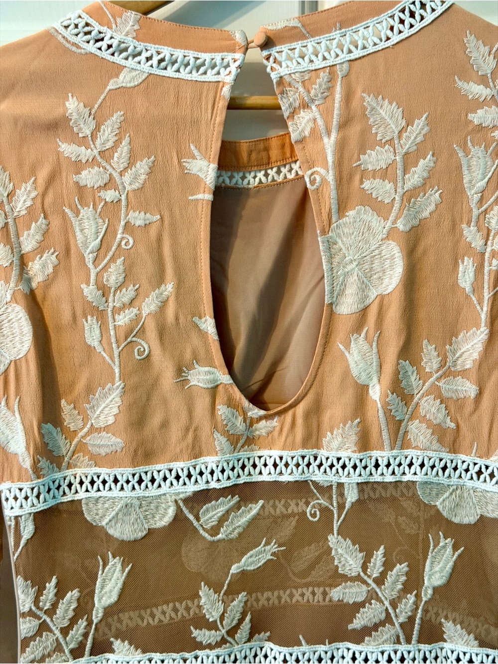 For Love & Lemons Mia Dress Peach Embroidered Bell Sleeve Mini NWT Medium - Picture 13 of 16